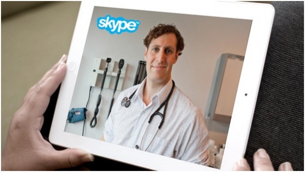 مرضى بريطانيا يراجعون أطباءهم عبر Skype