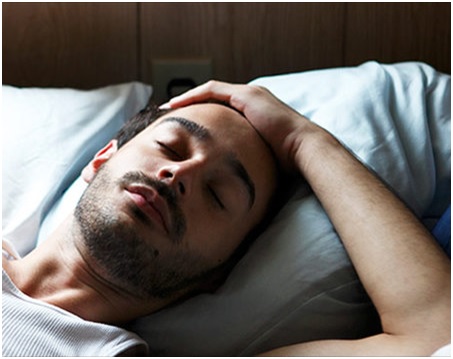 انقطاع التنفس خلال النوم قد يؤدي لفقدان السمع