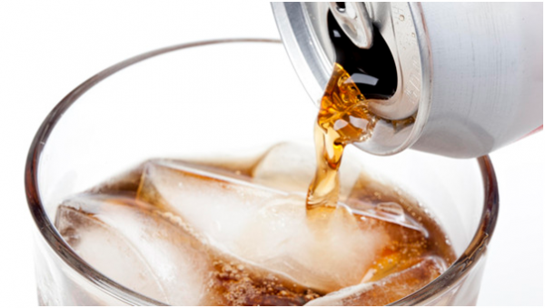 مشروبات الحمية الغازية تزيد محيط الخصر