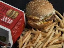 ماكدونالدز تسحب ملايين الأكواب الملوثة بمعدن سام
