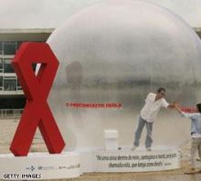 جل موضعي يقلل العدوى بفيروس متلازمة نقص المناعة