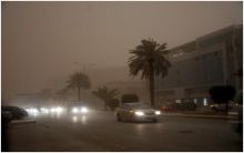الغبار يُغطِّي سماء العاصمة.. والأرصاد تنبه من استمرار الغبار حتى الـ١١ من مساء اليوم