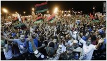 ليبيا: الثوار يدخلون الساحة الخضراء واعتقال سيف الإسلام