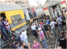 مقتل 5 وإصابة العشرات في تصادم قطارين بمصر